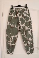 Bershka Camouflage Tarn-Muster Jogger Cargo Hose 36 S Baden-Württemberg - Pforzheim Vorschau