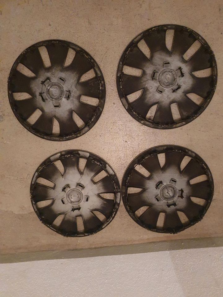 4x16 zoll Audi radkappen in Nürnberg (Mittelfr)