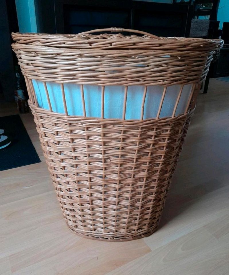 Wäschekorb Rattan ikea in Maßbach