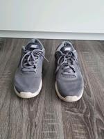 Nike Revolution Sneaker Grau Gr. 41 US8 Hessen - Pfungstadt Vorschau
