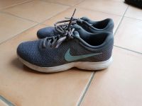 Nike Turnschuhe Gr. 37-38 Rheinland-Pfalz - Mülheim-Kärlich Vorschau