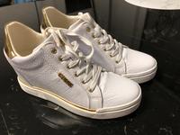 Guess Damenschuhe Gr. 8,5 40 Rheinland-Pfalz - Waldleiningen Vorschau