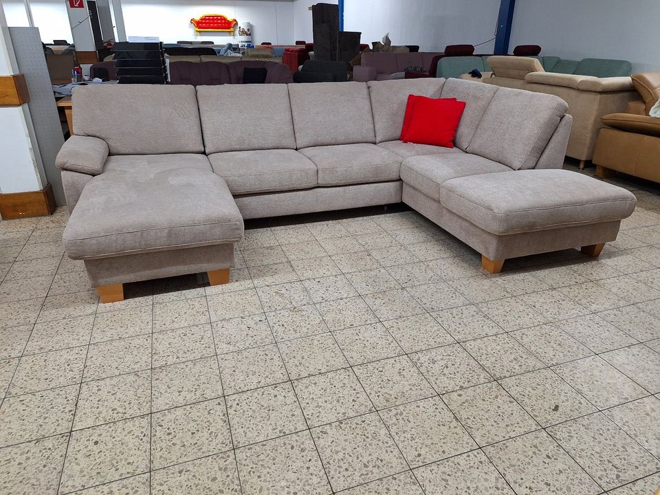 Neu Sofas & Garnituren& Wohnlandschaften Neu in Varel