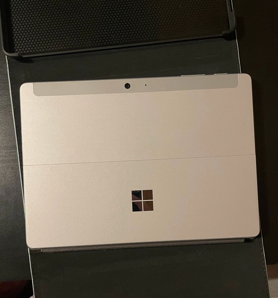 Microsoft Surface Go 3 - Komplettpaket in Volkenschwand