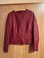 Ich biete eine rote Lederjacke von Outerwear Yessica in Größe 38. Nordrhein-Westfalen - Neuss Vorschau