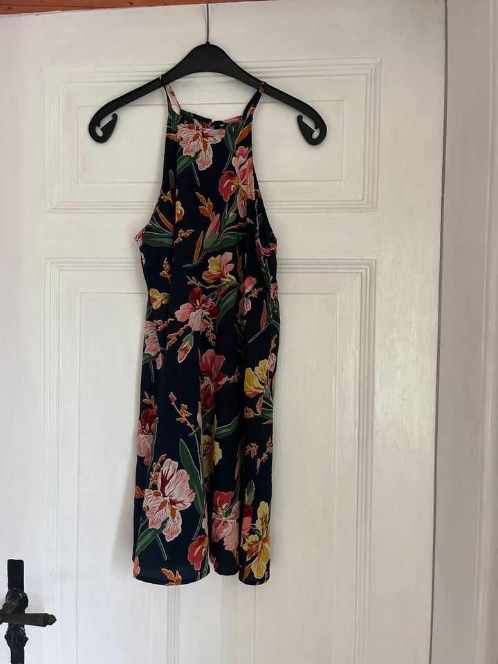 Kleid Sommer Blumen XS in Clausthal-Zellerfeld