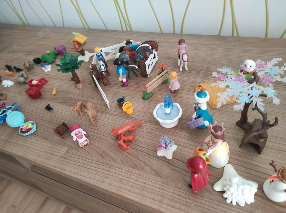 Konvolut Sammlung Playmobil divers Prinzessin Pferd Tiere in Eschweiler