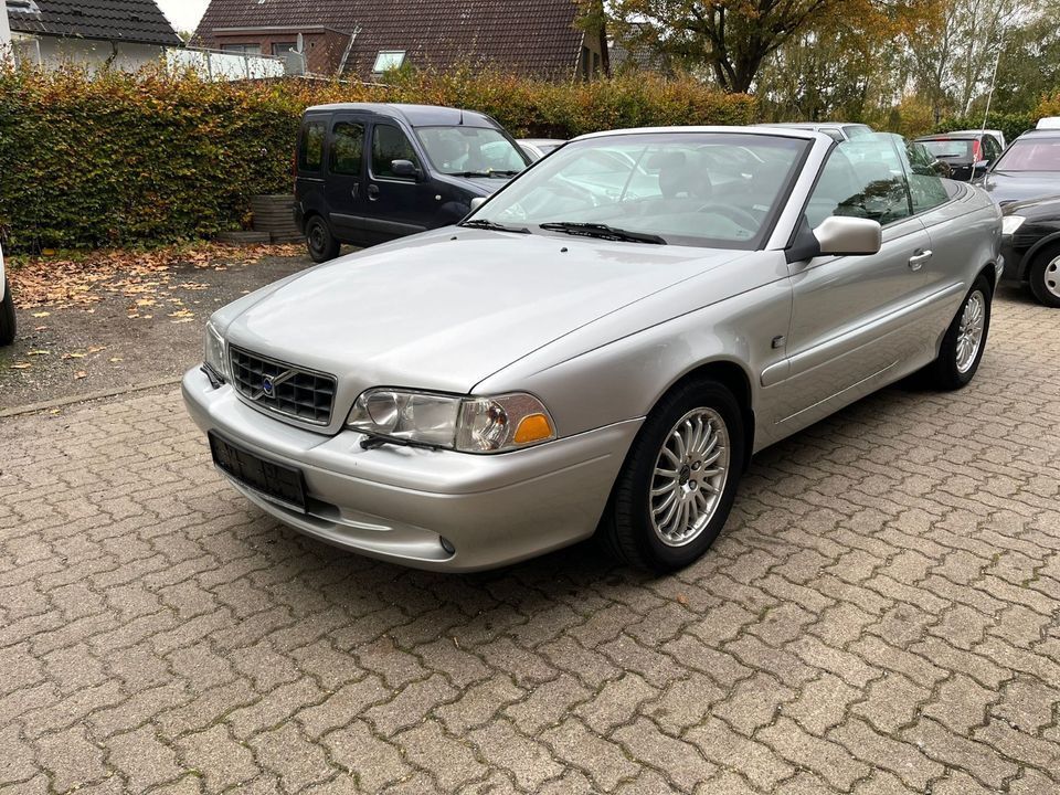 Volvo C70 Cabrio 2,0T Premium 2.Hand Scheckheft TÜV kommt neu in Quickborn