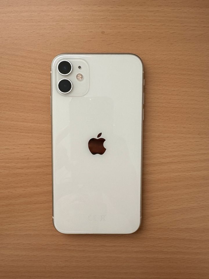 iPhone 11 | Weiß | 128GB in Neubiberg