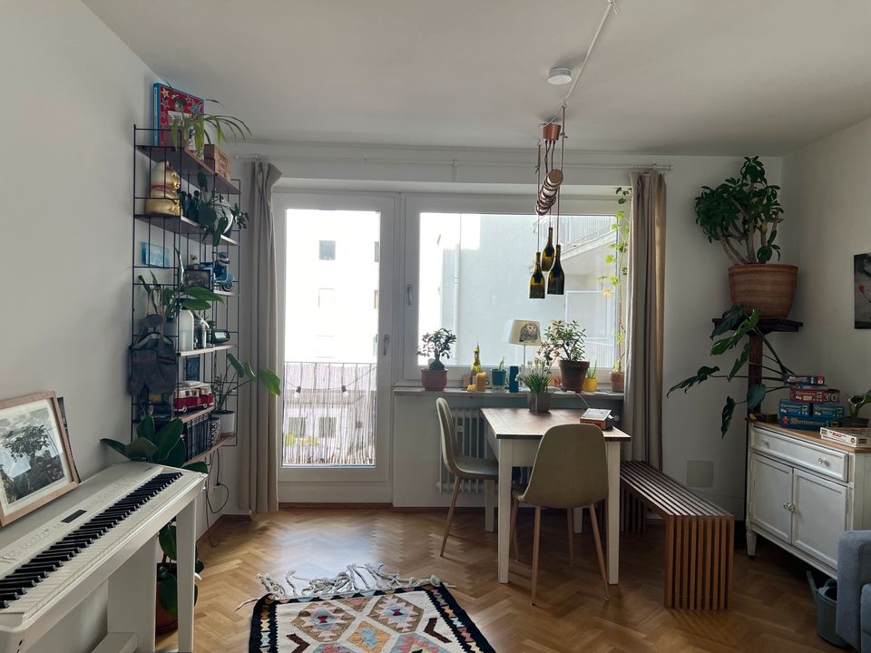 3 Zimmer Wohnung mit Balkon in Isarnähe zur Untermiete [Sept—Jan] in München