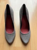 Graue Wildleder-Pumps von Vagabond Sachsen - Marienberg Vorschau