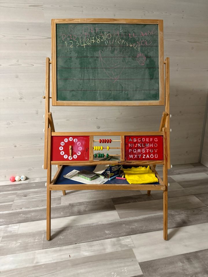 Kinder-Mal-Tafel mit Zubehör von IKEA in Flein