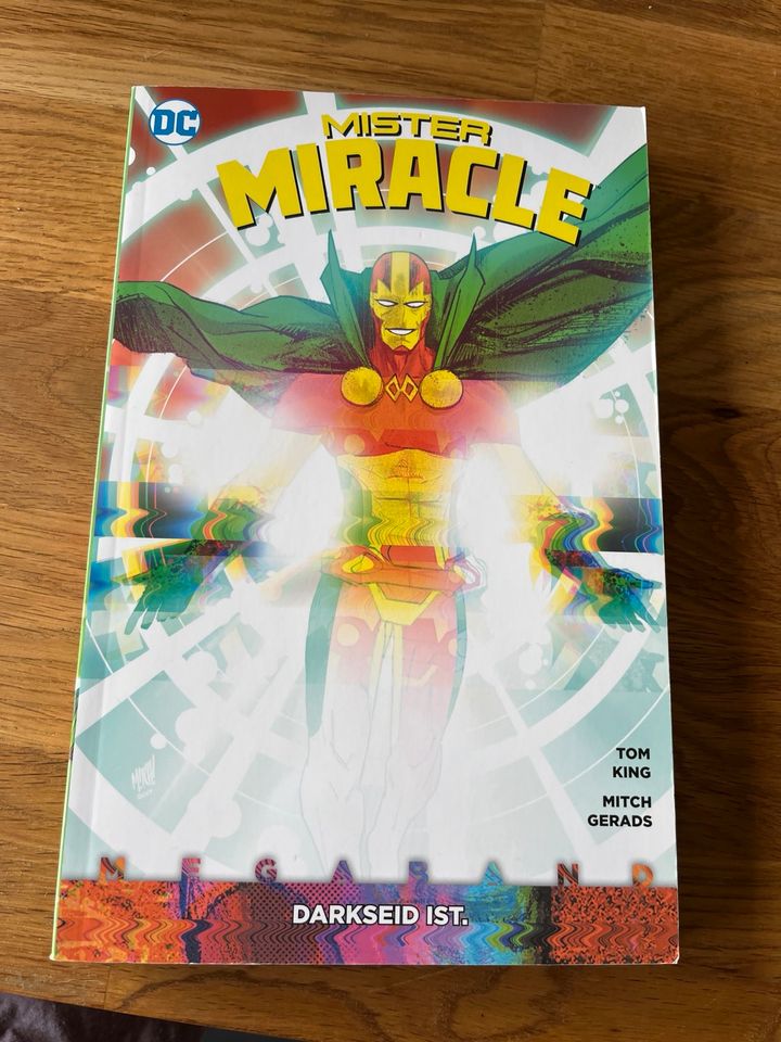 Mister Miracle Megaband DC Comics Batman in Sögel