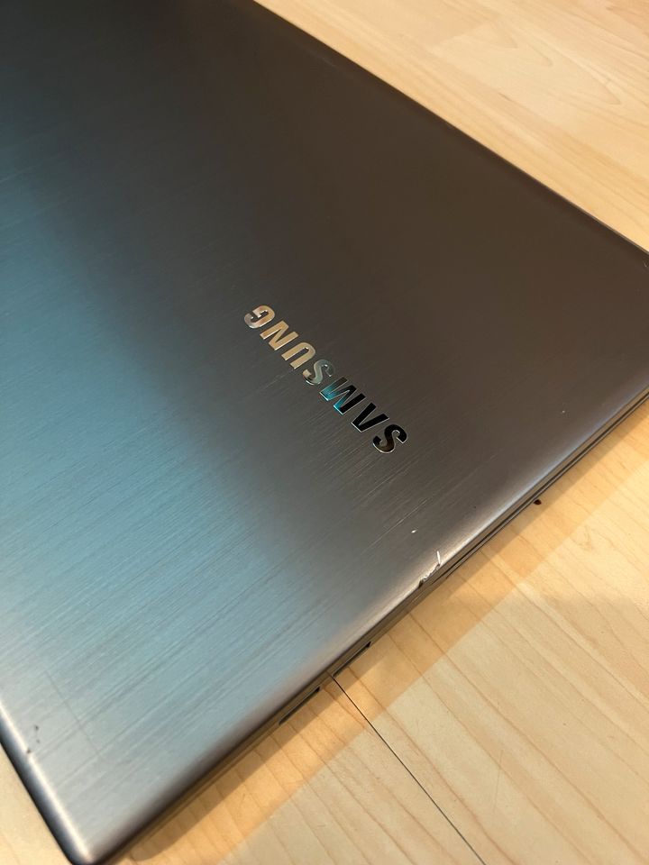 Samsung Z770 Chronos 7 DEFEKT FÜR BASTLER in Hamburg