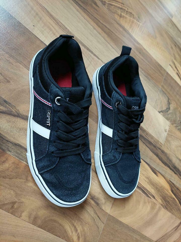 Esprit Schuhe Skater Snikers schwarz Gr. 37 in Wuppertal