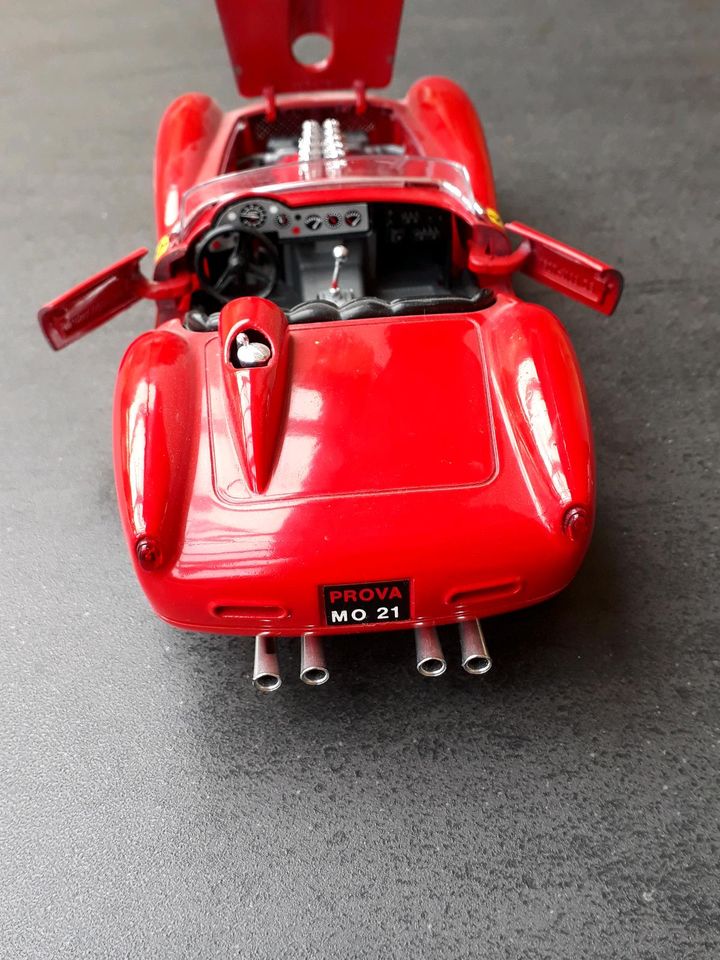 Ferrari 250 Testa Rossa 1/240 in Gau-Algesheim