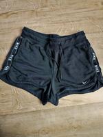 Nike Damen kurze Hose Shorts Gr. S Neuwertig Bayern - Bad Abbach Vorschau