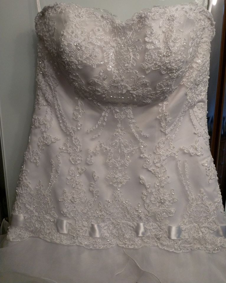 Hochzeitskleid Brautkleid rein weiß Gr. 38 in Ecklingerode