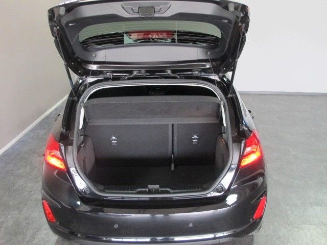 Ford Fiesta Titanium LED + Winter-Paket + Tempomat ++ in Königsbrunn