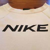 Cremefarbener Pullover von Nike Niedersachsen - Leiferde Vorschau