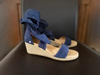 Ugg Trina Sandalen Wedges Sandaletten Gr. 37/ 38 NEU München - Schwabing-West Vorschau
