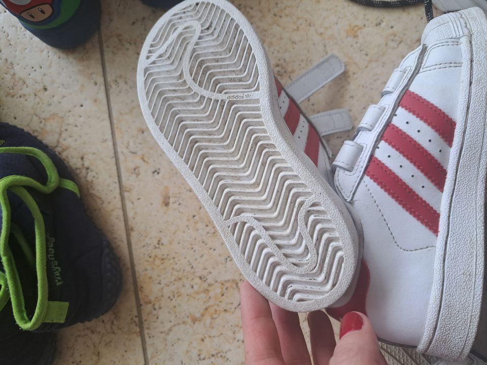 Jungenschuhe, verschiedene Grössen Baby bis Gr. 31 in Pliening