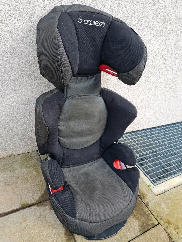 Kindersitz mitwachsend Maxi Cosi Rodi 15-36kg in Dresden