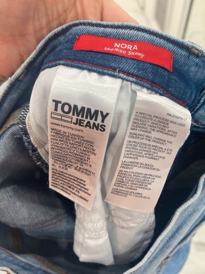 Tolle Jeans Nora von Tommy in Gr 27/32 NEU!⭐️ in Neuss