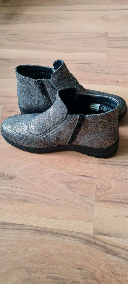 Caprice Stiefeletten mit Tex Neu 41  Leder mit Wechselsohle in Schöppenstedt