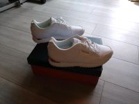 Reebok Damen Sneaker weiß/roségold Größe 40 Baden-Württemberg - Sulz Vorschau