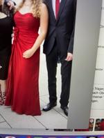 Wunderschönes rotes Kleid Gr. 38/40 Abifeier, Abendkleid rot Bayern - Bobingen Vorschau