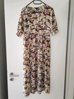 Monki Midikleid Neu floral V Ausschnitt 40 Berlin - Lichtenberg Vorschau