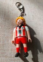 Playmobil Figur Schlüsselanhänger Fußball Frau Nr.8 Schleswig-Holstein - Lübeck Vorschau