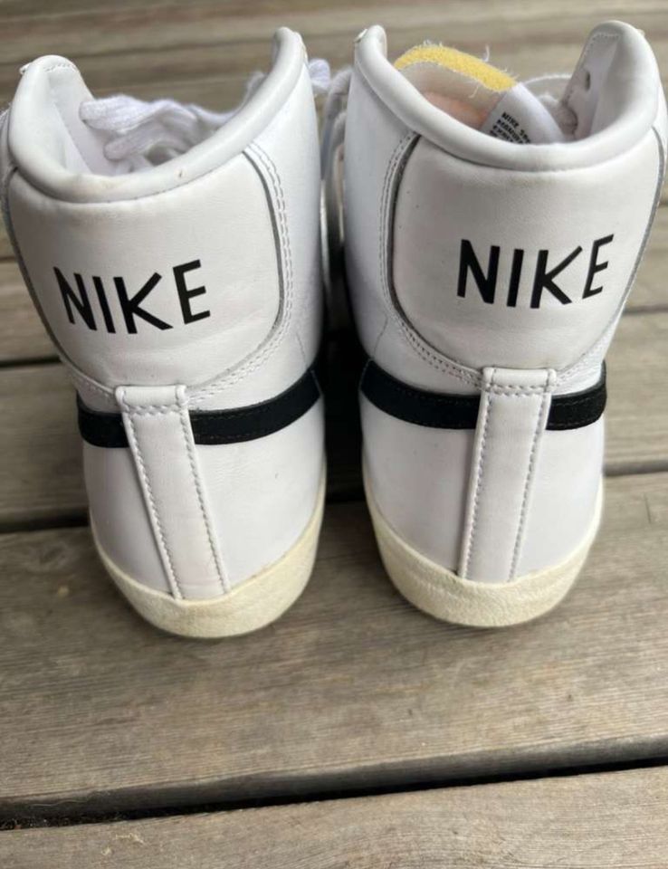 Nike Sneakers Gr. 43 (9,5) in Kiefersfelden