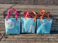 Upcycling – knallige Shopper-Tasche aus Veranstaltungsbanner Lübeck - Travemünde Vorschau