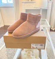 Ugg Boots Größe 38 metallic rosa Schuhe Boots Winterstiefel Köln - Köln Brück Vorschau