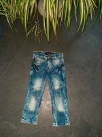 Hilfiger Jeans Hose gr.98 cool tolle Waschung Sachsen - Kirchberg Vorschau