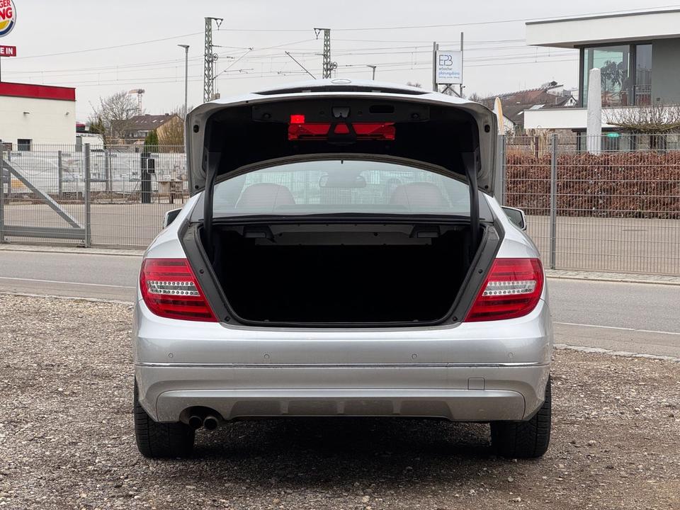 Mercedes-Benz C 180 CGI Coupe BE 7G Panorama ILS Leder COMAND in Erbach