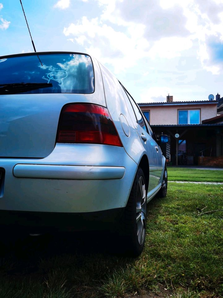 Golf 4 mit TÜV bis 2025 in Berlin