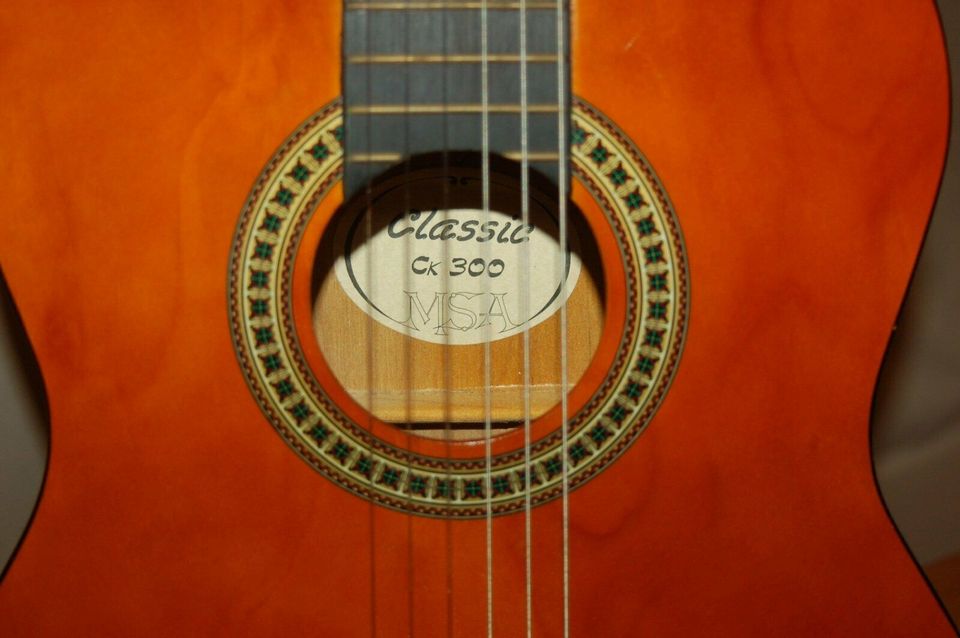 Gitarre Classic CK 300 MSA mit Tasche in Erkrath