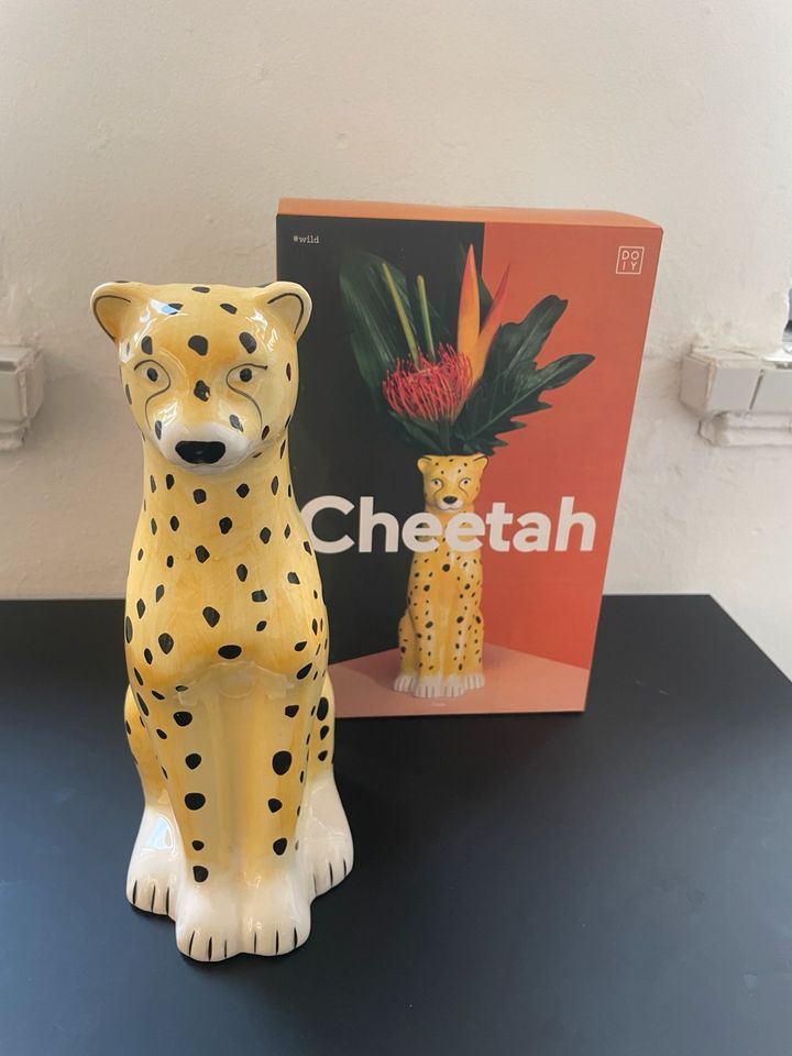 DOIY Design Cheetah Vase Leopard in Köln