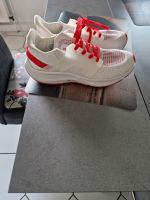 Sportschuhe Damen Nordrhein-Westfalen - Gladbeck Vorschau