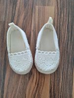 Schuhe Baby Mädchen creme Taufe Hochzeit Gr. 18 19 neuwertig Baden-Württemberg - Neuenstadt Vorschau