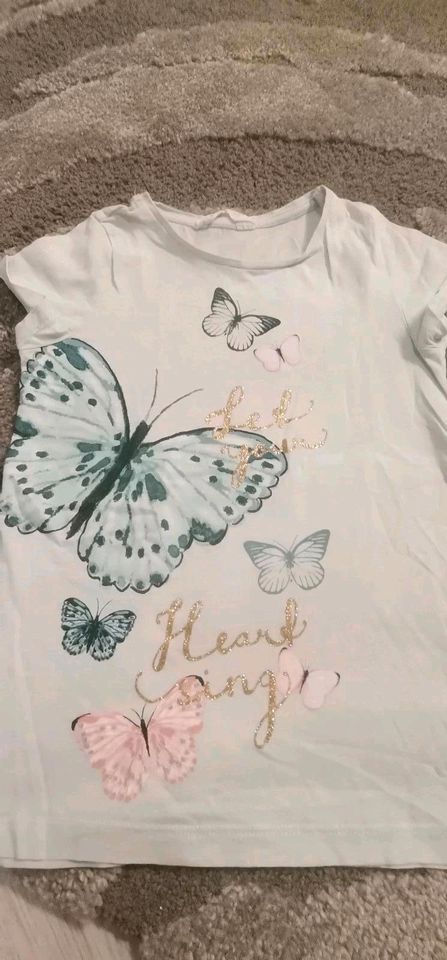 6 tshirt h&m glitzer  Einhorn  etc  122 128 in Cottbus