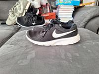 Nike Schuhe Turnschuhe !! Gr. 37,5 !! Nordrhein-Westfalen - Spenge Vorschau