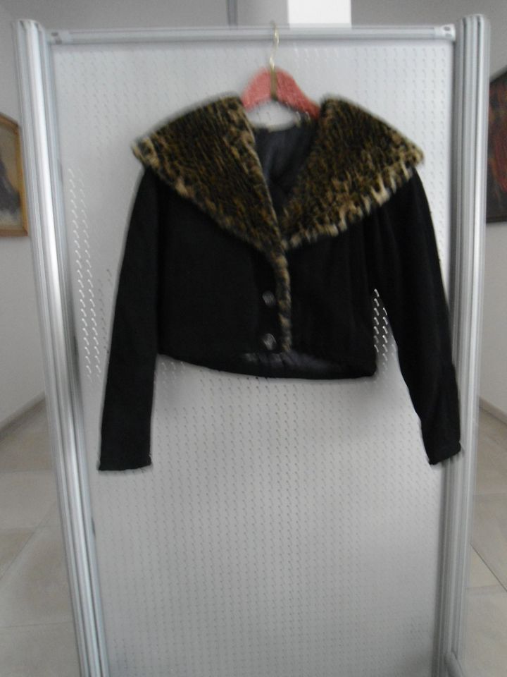 Damen Veloursleder Kurzjacke mit Kunstfell, Gr. 36/38,schwarz in Kasendorf