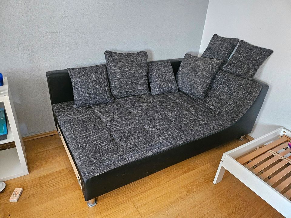 Halbe Couch in Krefeld