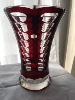 Große Vintage Vase Kristallvase Überfang rubinrot geschliffen Nordrhein-Westfalen - Dorsten Vorschau