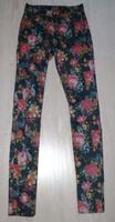 Only Jeans Gr. 36 Gr. S Classic Skinny Jeanshose Flower Hose Nordrhein-Westfalen - Dörentrup Vorschau