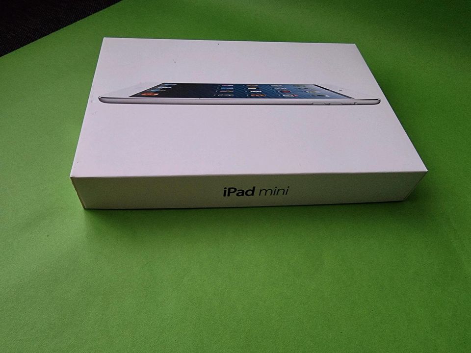 Ipad Mini MD532FD in Poing